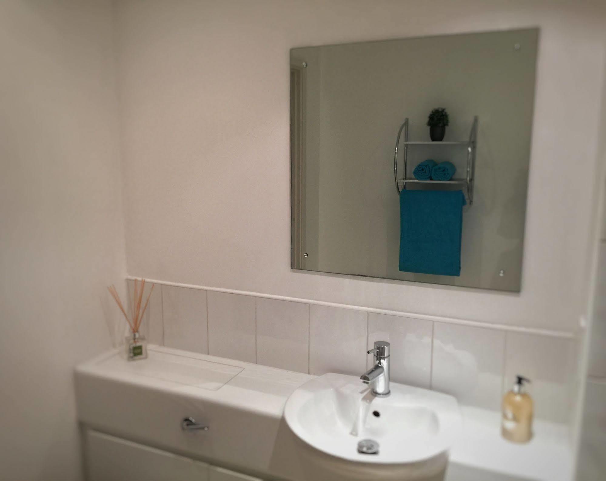 The Cathedral Suite Apartment With Love Your Stay シェフィールド エクステリア 写真