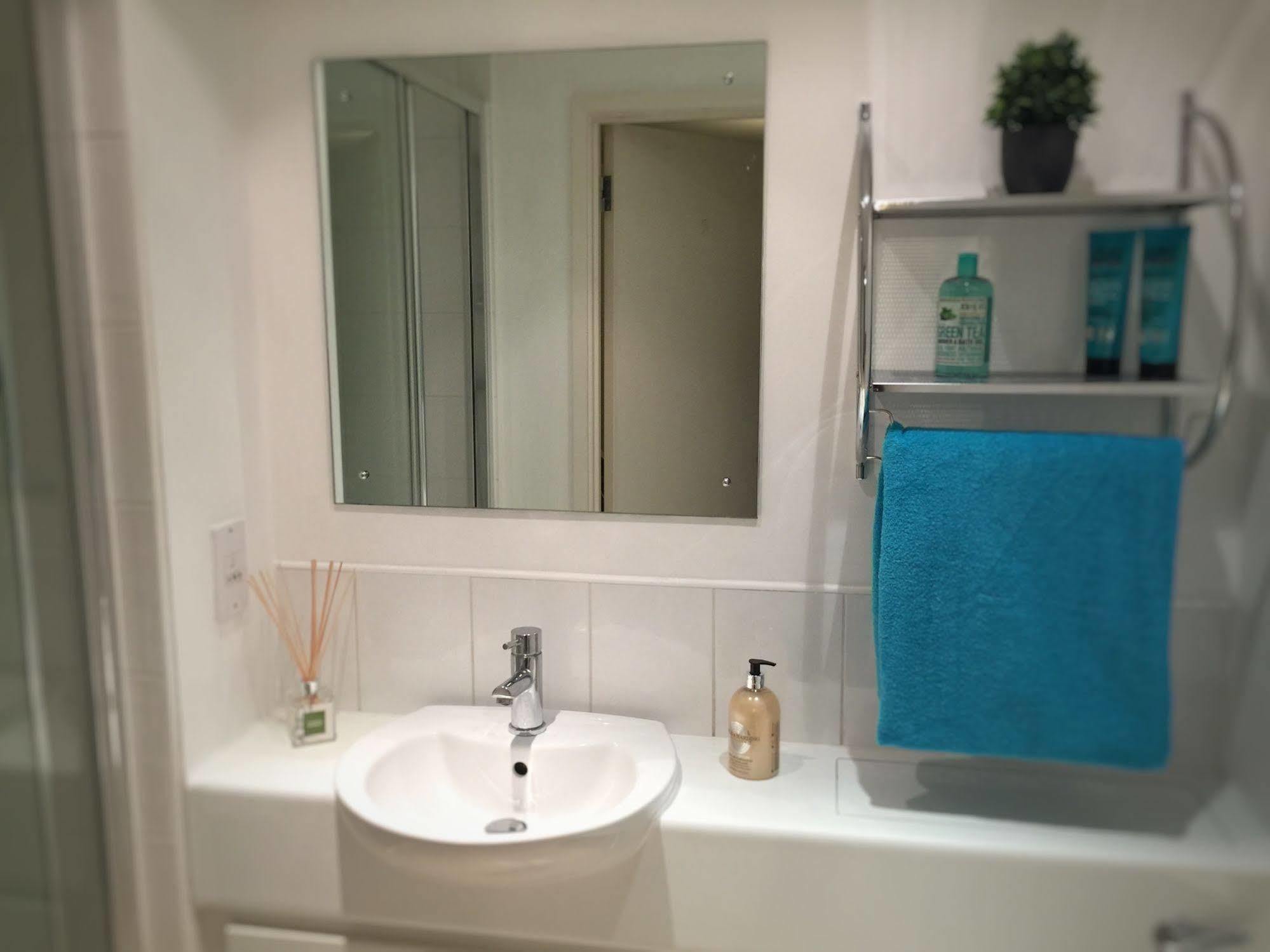 The Cathedral Suite Apartment With Love Your Stay シェフィールド エクステリア 写真